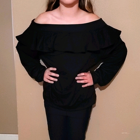 Black scoop neck sweater - Picture 1 of 1